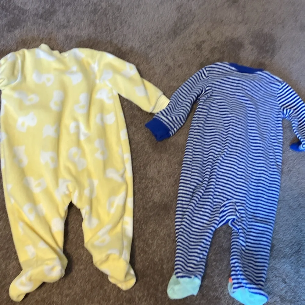 Carter’s Set of 2 Footie Pajama Sleepers / Playsuits Size 6 Months